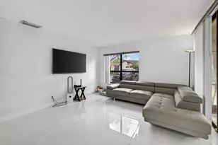 2515 Carambola Cir N, Coconut Creek, FL 33066 - Photo 9