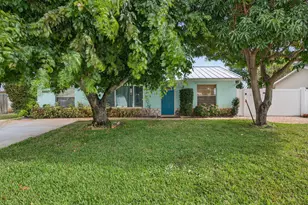 8675 SE Keathley Ct, Hobe Sound, FL 33455 - Photo 9