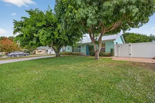 8675 SE Keathley Ct, Hobe Sound, FL 33455 - Photo 13