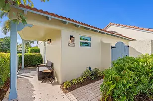 2211 Las Casitas Dr, Wellington, FL 33414 - Photo 5