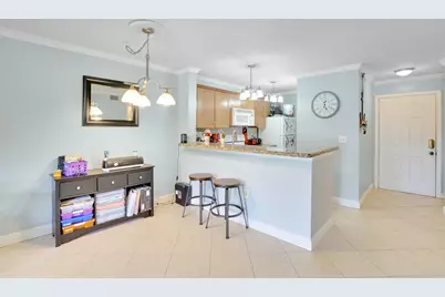 4855 Via Palm Lakes, Unit #902, West Palm Beach, FL 33417 - Photo 9