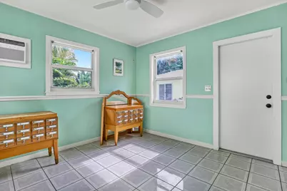 219 Claremont Lane, Palm Beach Shores, FL 33404 - Photo 23