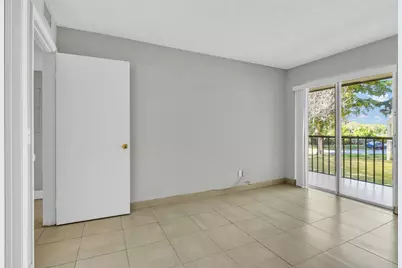 112 Meadows Circle, Boynton Beach, FL 33436 - Photo 11