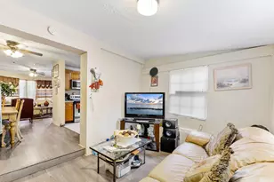 457 Evergreen Dr, Lake Park, FL 33403 - Photo 9