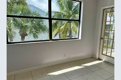 718 Executive Center Drive, Unit #34, West Palm Beach, FL 33401 - Photo 3