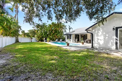 1855 Primrose Lane, Wellington, FL 33414 - Photo 29