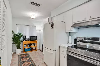 4154 Palm Forest Drive S, Delray Beach, FL 33445 - Photo 11