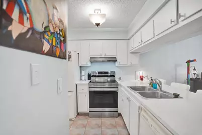 4154 Palm Forest Drive S, Delray Beach, FL 33445 - Photo 9