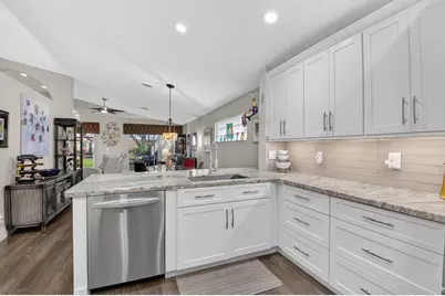 10888 Royal Caribbean Circle, Boynton Beach, FL 33437 - Photo 21