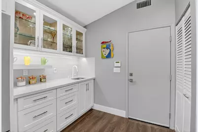 10888 Royal Caribbean Circle, Boynton Beach, FL 33437 - Photo 23