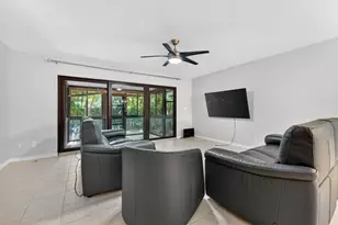 2140 NE 44th St, Lighthouse Point, FL 33064 - Photo 13