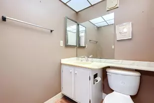 6080 NW 44th St, Lauderhill, FL 33319 - Photo 11