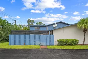 4749 Holly Lake Dr, Lake Worth, FL 33463 - Photo 1