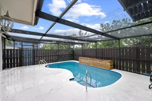 4749 Holly Lake Dr, Lake Worth, FL 33463 - Photo 3