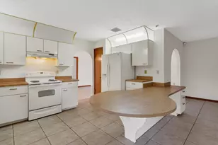 362 SE Starfish Ave, Port Saint Lucie, FL 34983 - Photo 5