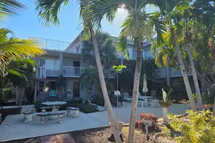 201 S Lakeside Dr, Lake Worth Beach, FL 33460 - Photo 3