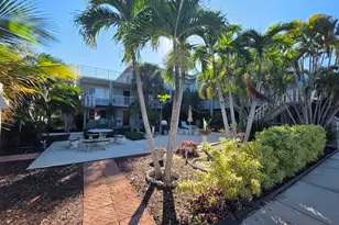 201 S Lakeside Dr, Lake Worth Beach, FL 33460 - Photo 5