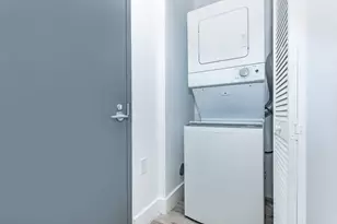 39 NW 7th Ave, Miami, FL 33128 - Photo 7