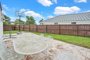 5901 White Cypress Dr, Lake Worth, FL 33467 - Photo 37