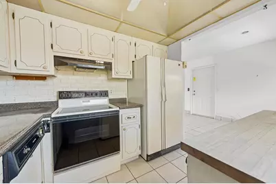 180 Saxony D, Delray Beach, FL 33446 - Photo 15