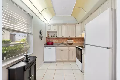 157 Flanders D, Delray Beach, FL 33484 - Photo 13