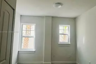 536 14th St, Miami Beach, FL 33139 - Photo 11