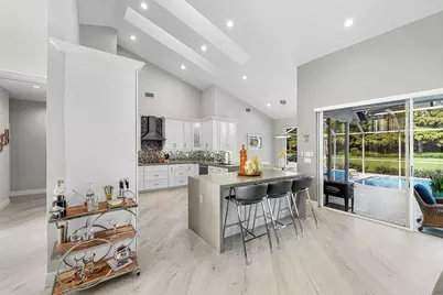 10446 Stonebridge Boulevard, Boca Raton, FL 33498 - Photo 11