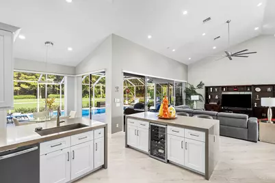 10446 Stonebridge Boulevard, Boca Raton, FL 33498 - Photo 13