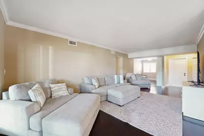 100 Pelican Pointe Drive, Unit #101, Delray Beach, FL 33483 - Photo 7