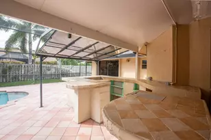 1559 Grantham Dr E, Wellington, FL 33414 - Photo 25