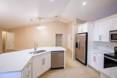 1559 Grantham Drive E, Wellington, FL 33414 - Photo 9