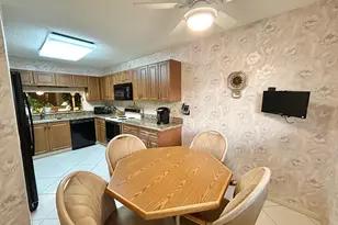 4725 Lucerne Lakes Blvd E, Lake Worth, FL 33467 - Photo 7