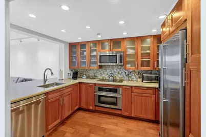 2555 Collins Avenue, Unit #606, Miami Beach, FL 33140 - Photo 9