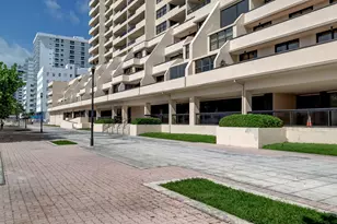 2555 Collins Ave Unit, Miami Beach, FL 33140 - Photo 63