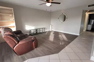 35 Somerset B, West Palm Beach, FL 33417 - Photo 3