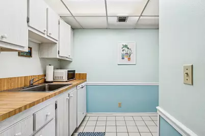 1805 Fairview Villas Drive, Unit #3, Palm Springs, FL 33406 - Photo 15