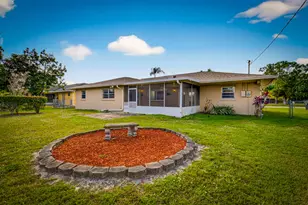 649 SE Clifton Ln, Port Saint Lucie, FL 34983 - Photo 31
