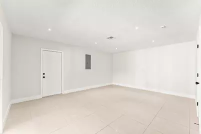 18055 W Sycamore Drive, The Acreage, FL 33470 - Photo 23