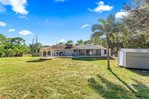 18055 W Sycamore Dr, The Acreage, FL 33470 - Photo 15