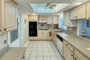 121 NW 31st Ct, Pompano Beach, FL 33064 - Photo 9