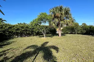 2819 Holly Rd, West Palm Beach, FL 33406 - Photo 11