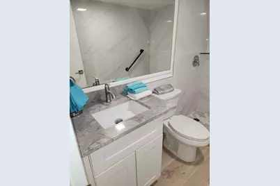 106 Suffolk C, Unit #106, Boca Raton, FL 33434 - Photo 17