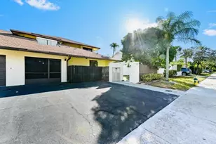 237 SW 29th Ave, Delray Beach, FL 33445 - Photo 5