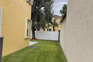 191 NW 152nd Ln, Pembroke Pines, FL 33028 - Photo 17