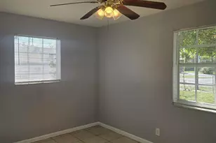 2000 NW 2nd Ct, Boynton Beach, FL 33435 - Photo 5