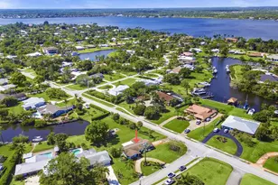 1580 NW Lakeside Trail, Stuart, FL 34994 - Photo 7