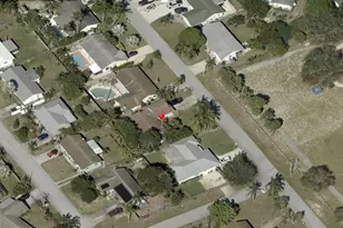 8812 SE Sandridge Ave, Hobe Sound, FL 33455 - Photo 19