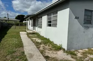 1015 Avenue I, Riviera Beach, FL 33404 - Photo 3