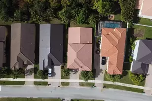 2322 SW Newport Isles Blvd, Port Saint Lucie, FL 34953 - Photo 9