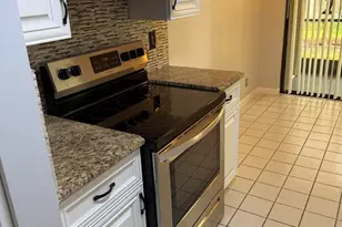 12628 Shoreline Dr, Wellington, FL 33414 - Photo 11